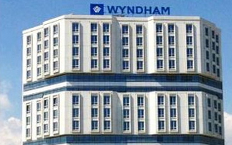 Wyndham Petek - Güneşli